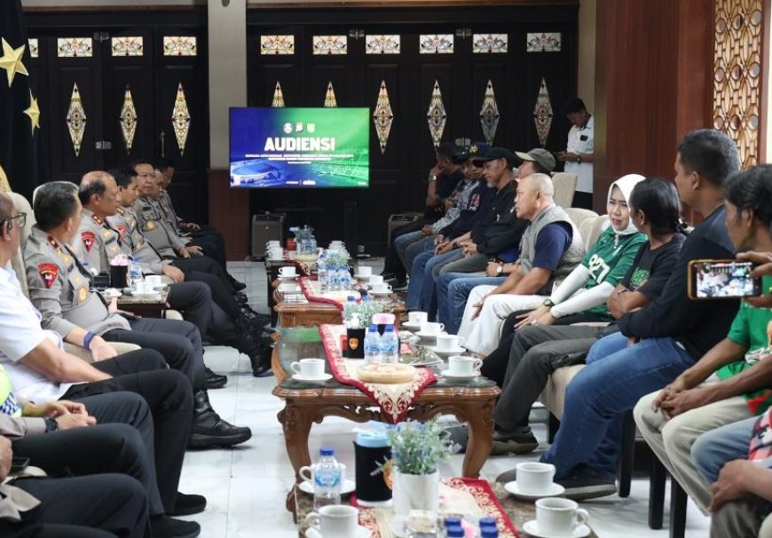 Kapolda Jatim Satukan Aremania - Bonek, Sepakat Tak Ada Rivalitas di Luar Lapangan